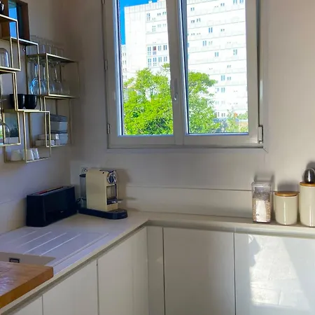 Pleasant With Terrace In Belleville Appartamento