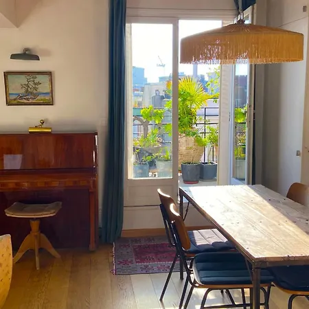 Pleasant With Terrace In Belleville Appartamento Parigi